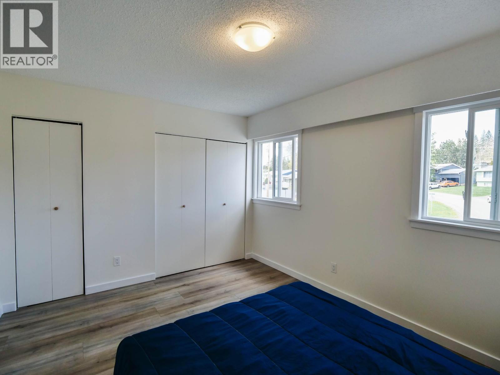 1324 MOFFAT AVENUE - 23