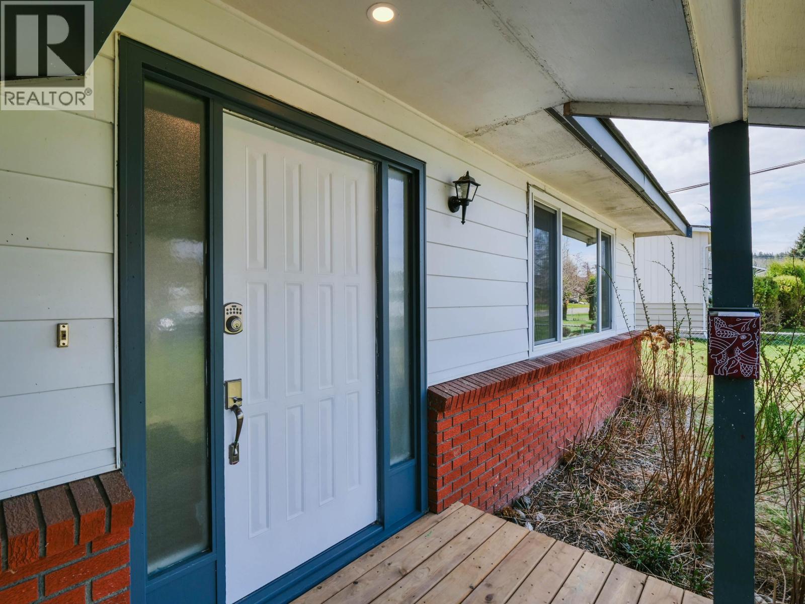 1324 MOFFAT AVENUE - 38