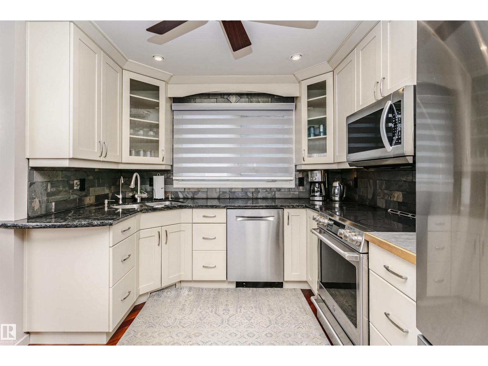 9831 185 ST NW - 18
