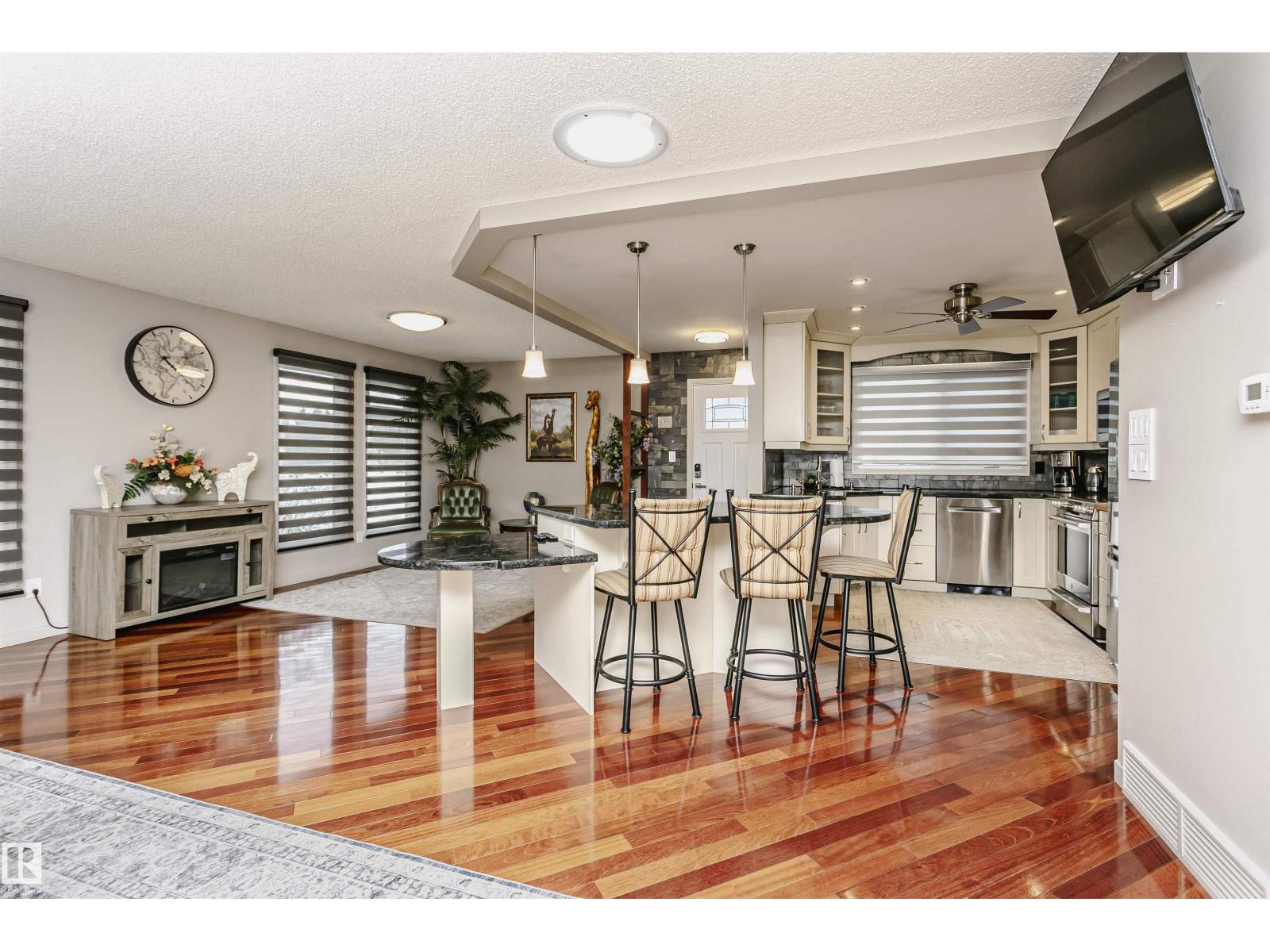 9831 185 ST NW - 9