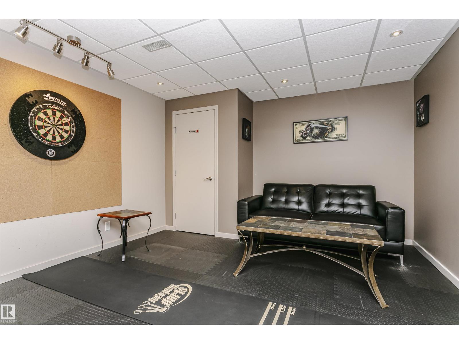 9831 185 ST NW - 54
