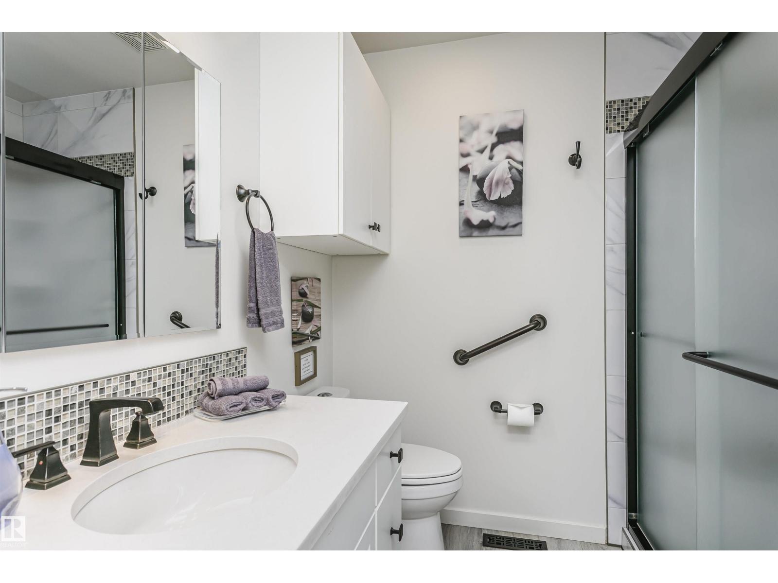 9831 185 ST NW - 32