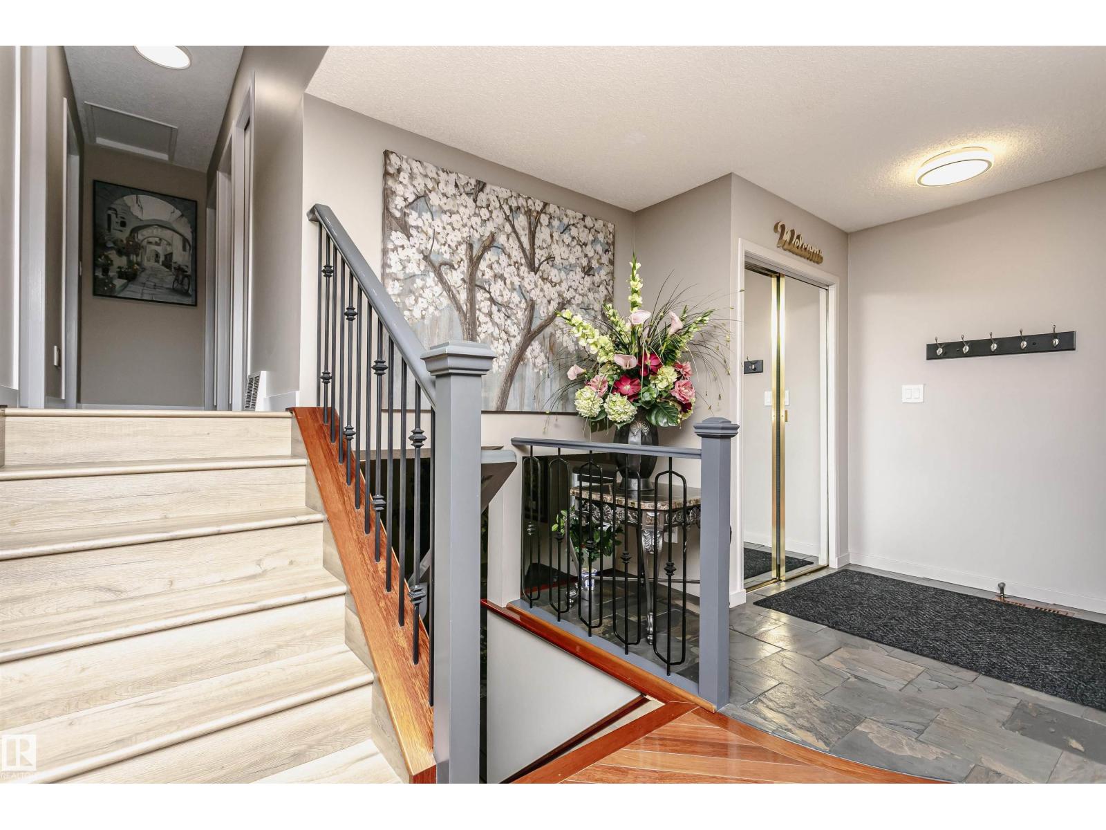 9831 185 ST NW - 27
