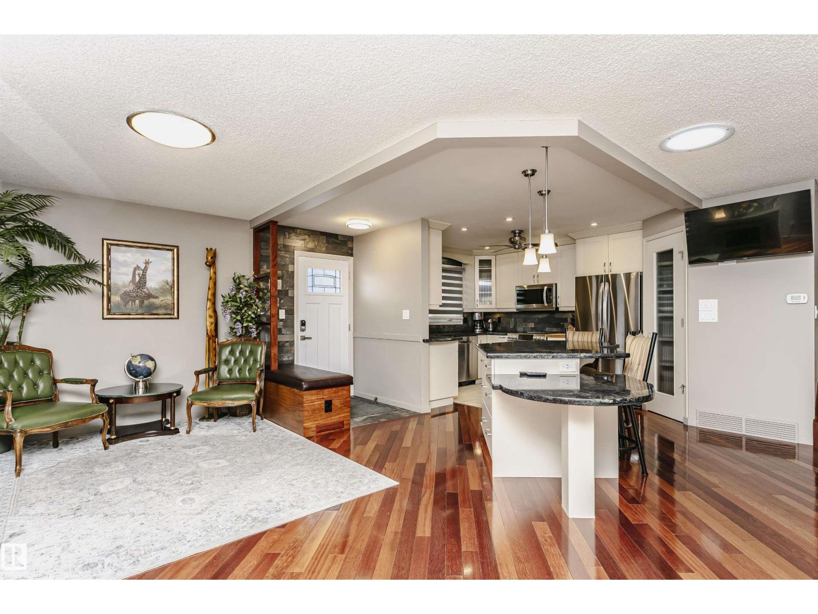 9831 185 ST NW - 24