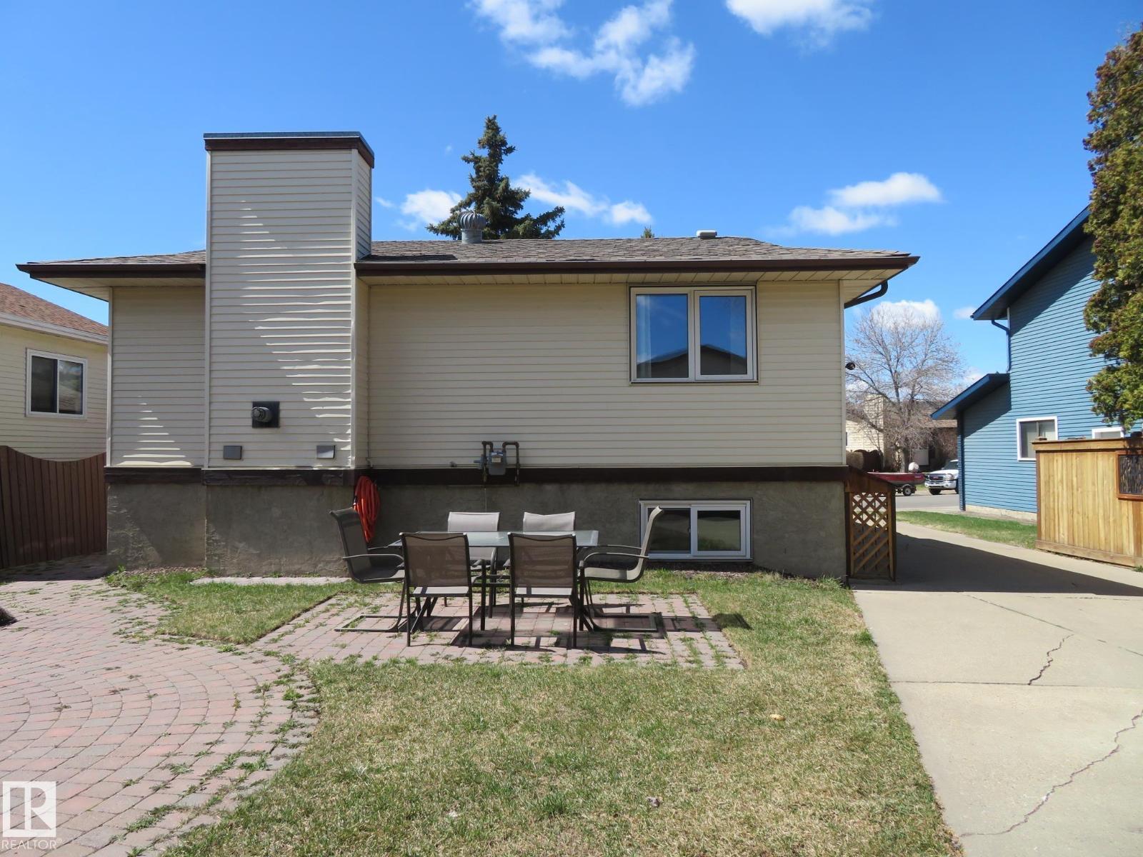 9831 185 ST NW - 62
