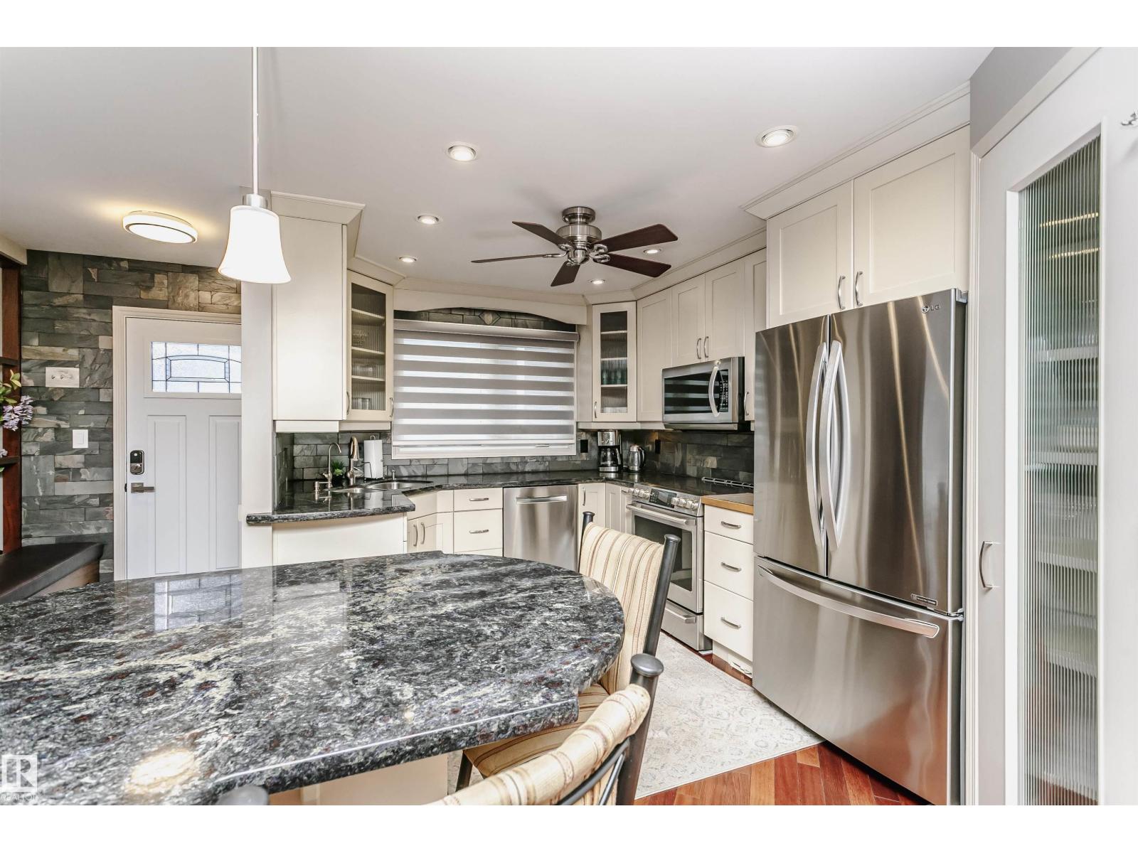 9831 185 ST NW - 14