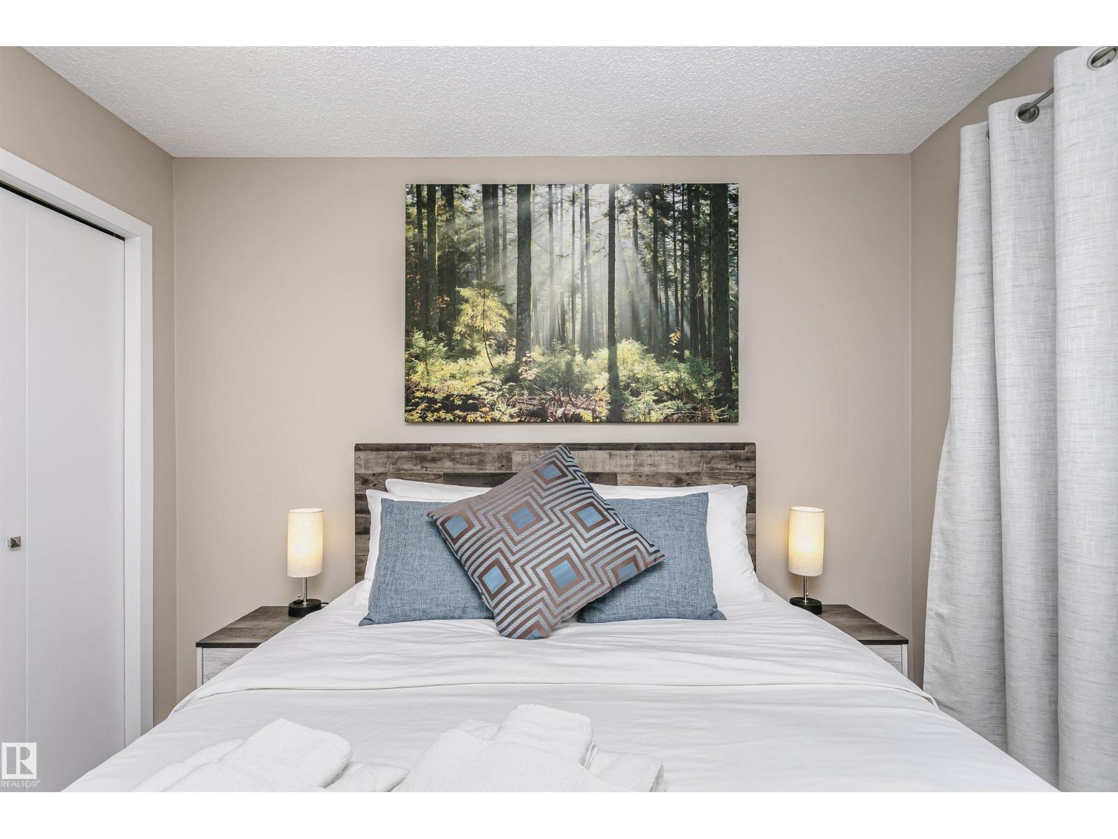 9831 185 ST NW - 37
