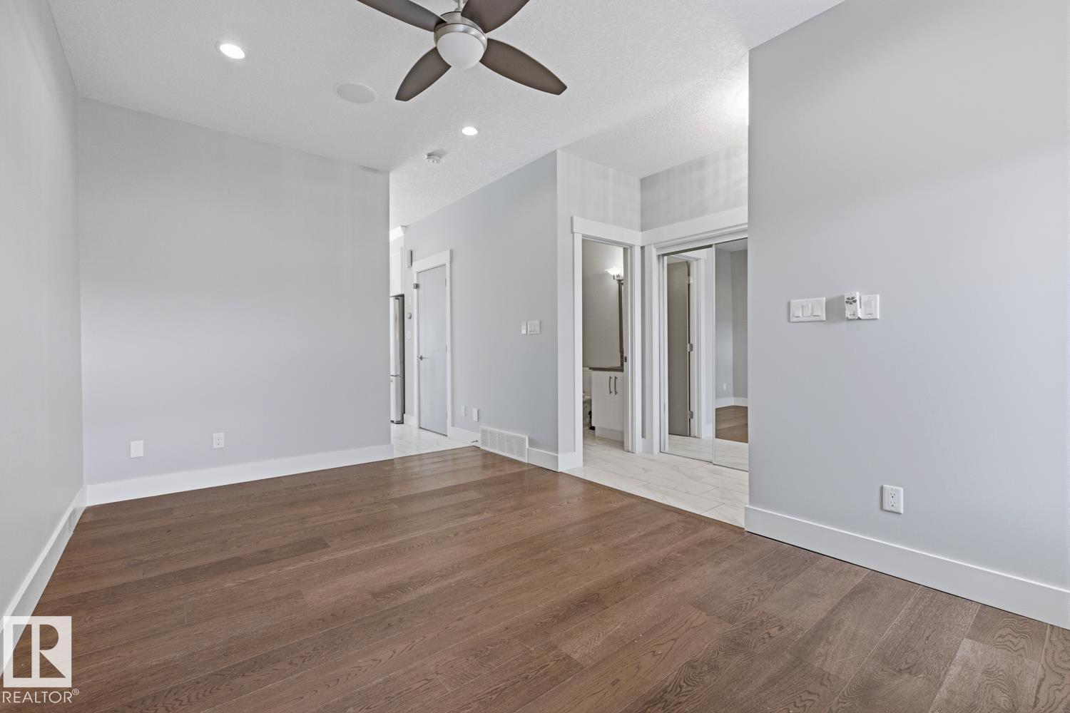 8144 78 AV NW - 24