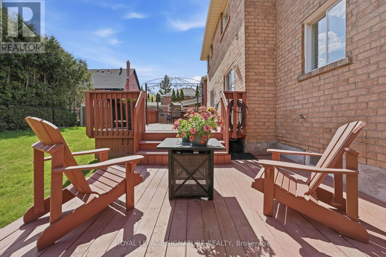390 BINNS AVENUE - 38