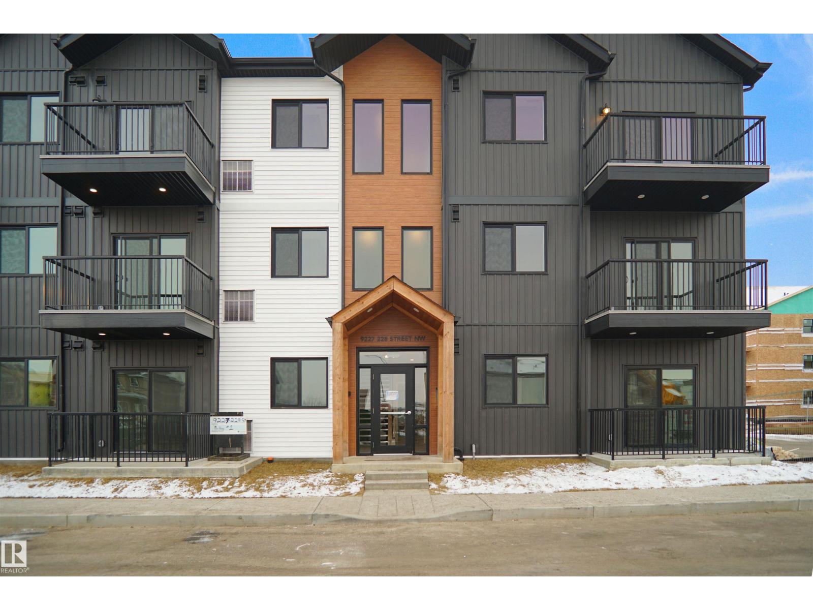 #101 3715 141 ST SW - 2