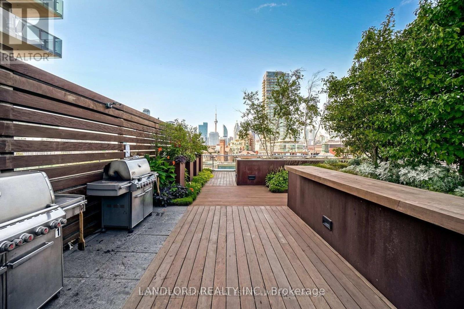 #903 70 DISTILLERY LANE - 29