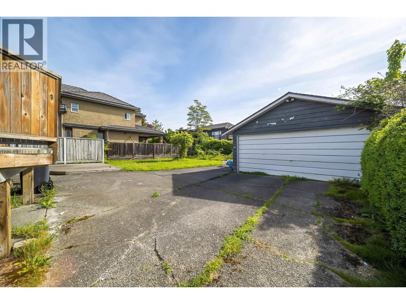 3 Bed, 2 Bath House for Sale in Richmond – 9891 PINEWELL CRESCENT, Richmond - Image 7