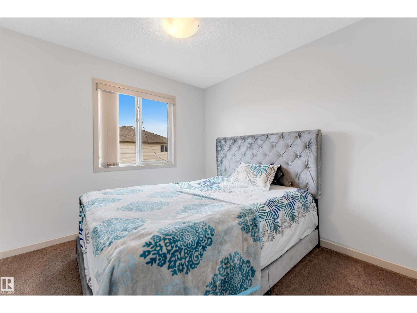 3048 16 AV NW, Edmonton
