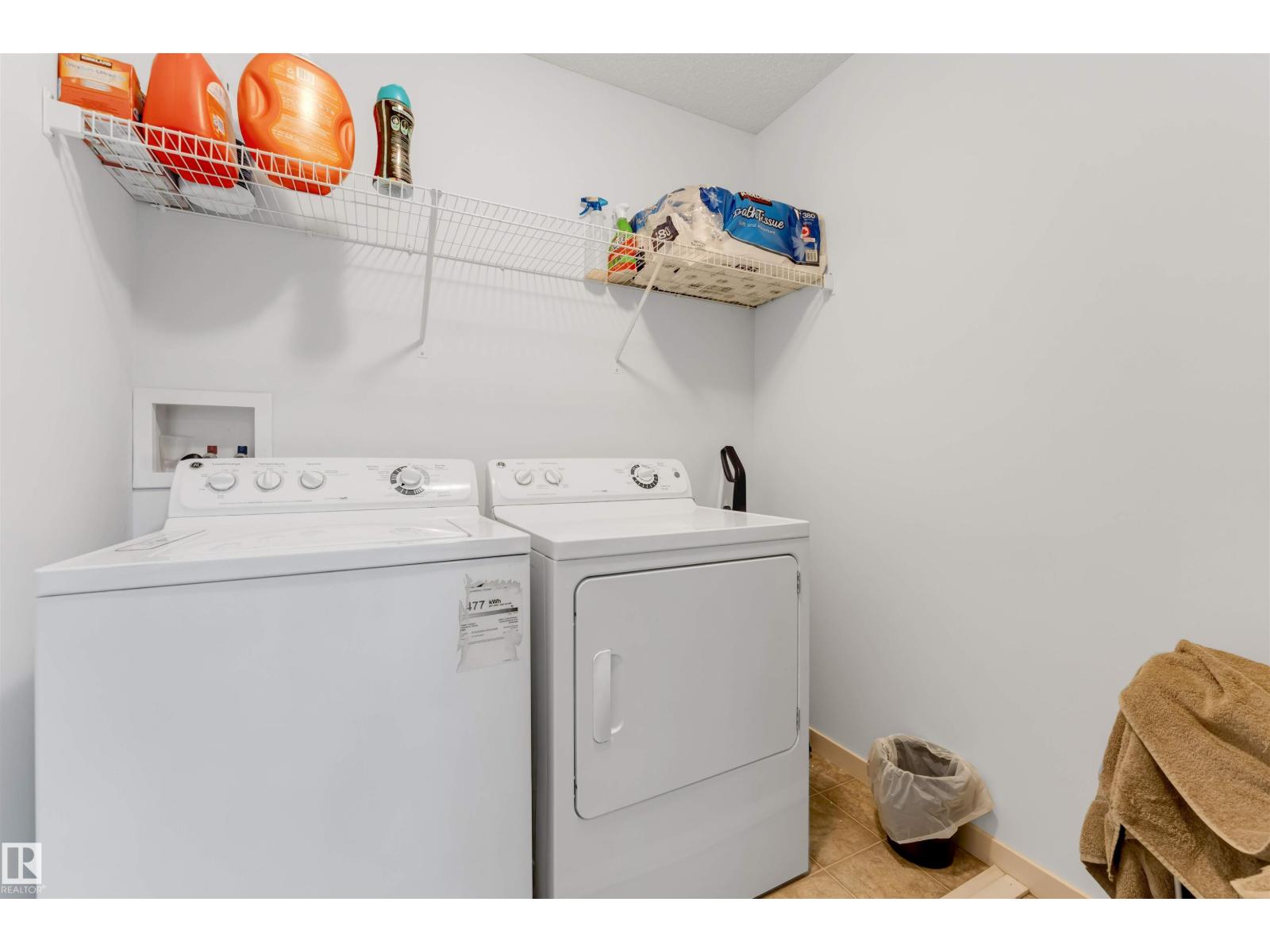 3048 16 AV NW, Edmonton