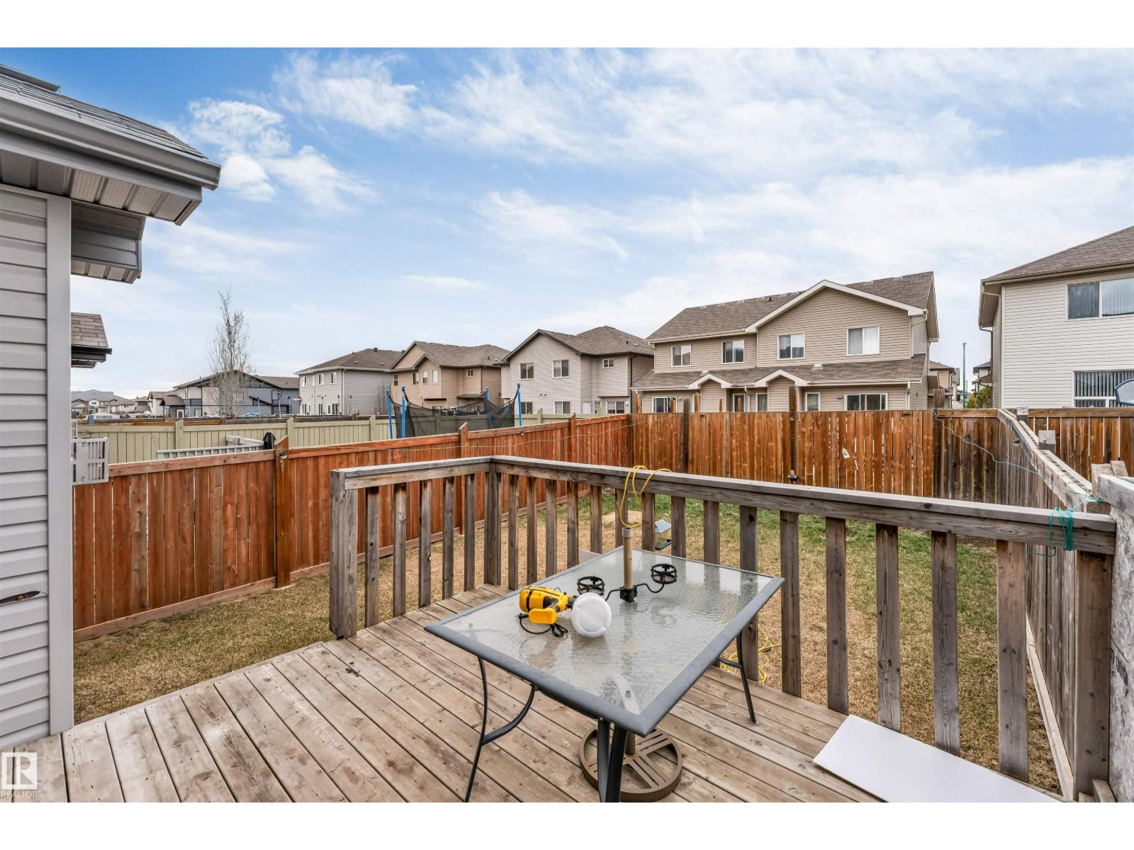 3048 16 AV NW, Edmonton