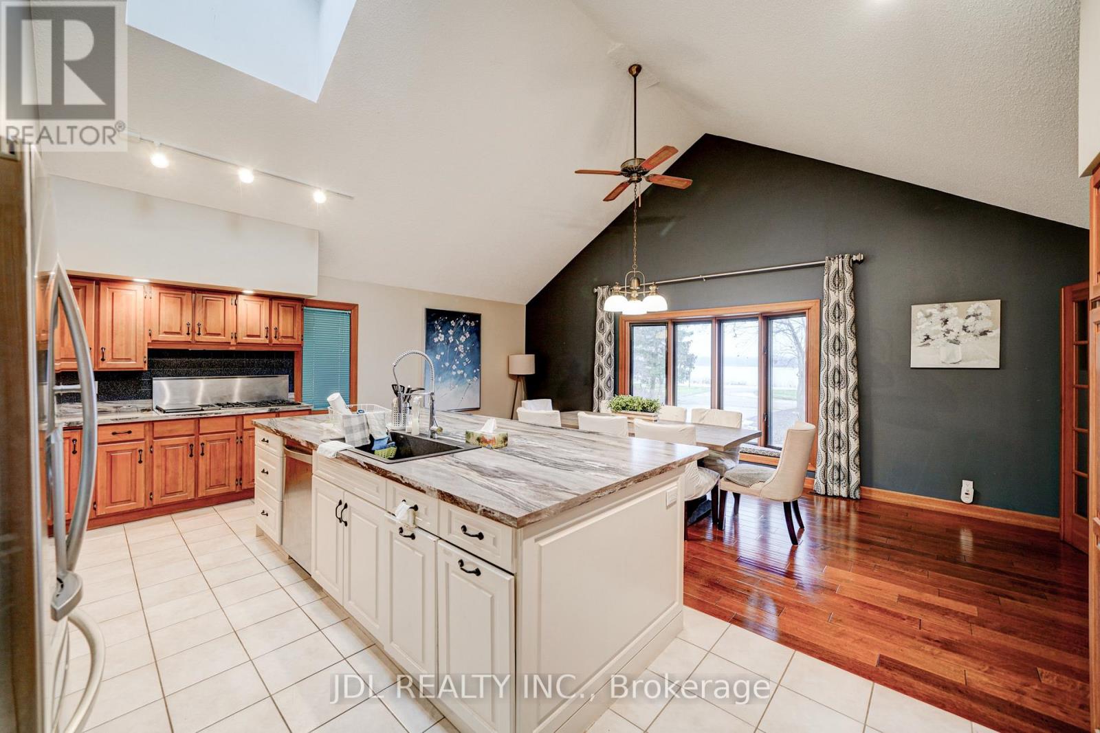 2033 NIAGARA RIVER PARKWAY - 7