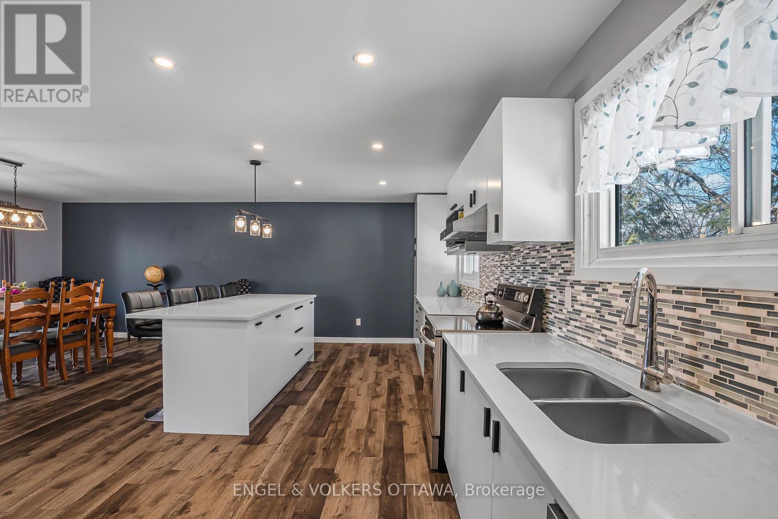 1427 ROSEBELLA AVENUE - 16