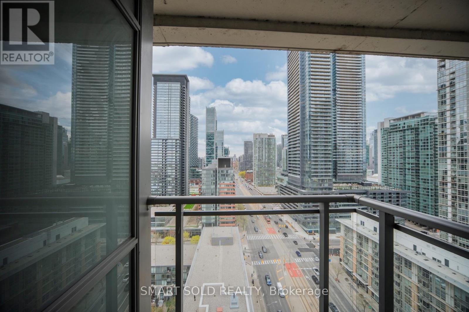 #2606 11 BRUNEL COURT - 4