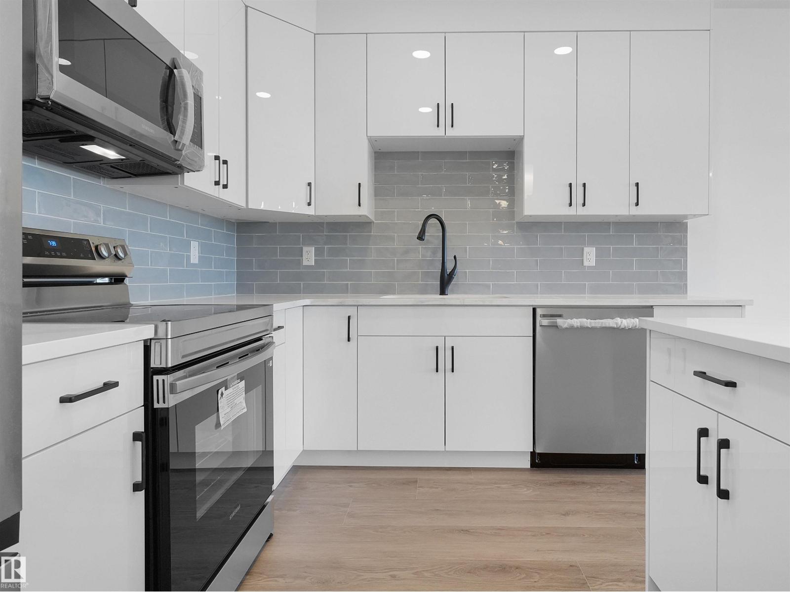 5225 47 Ave - 19
