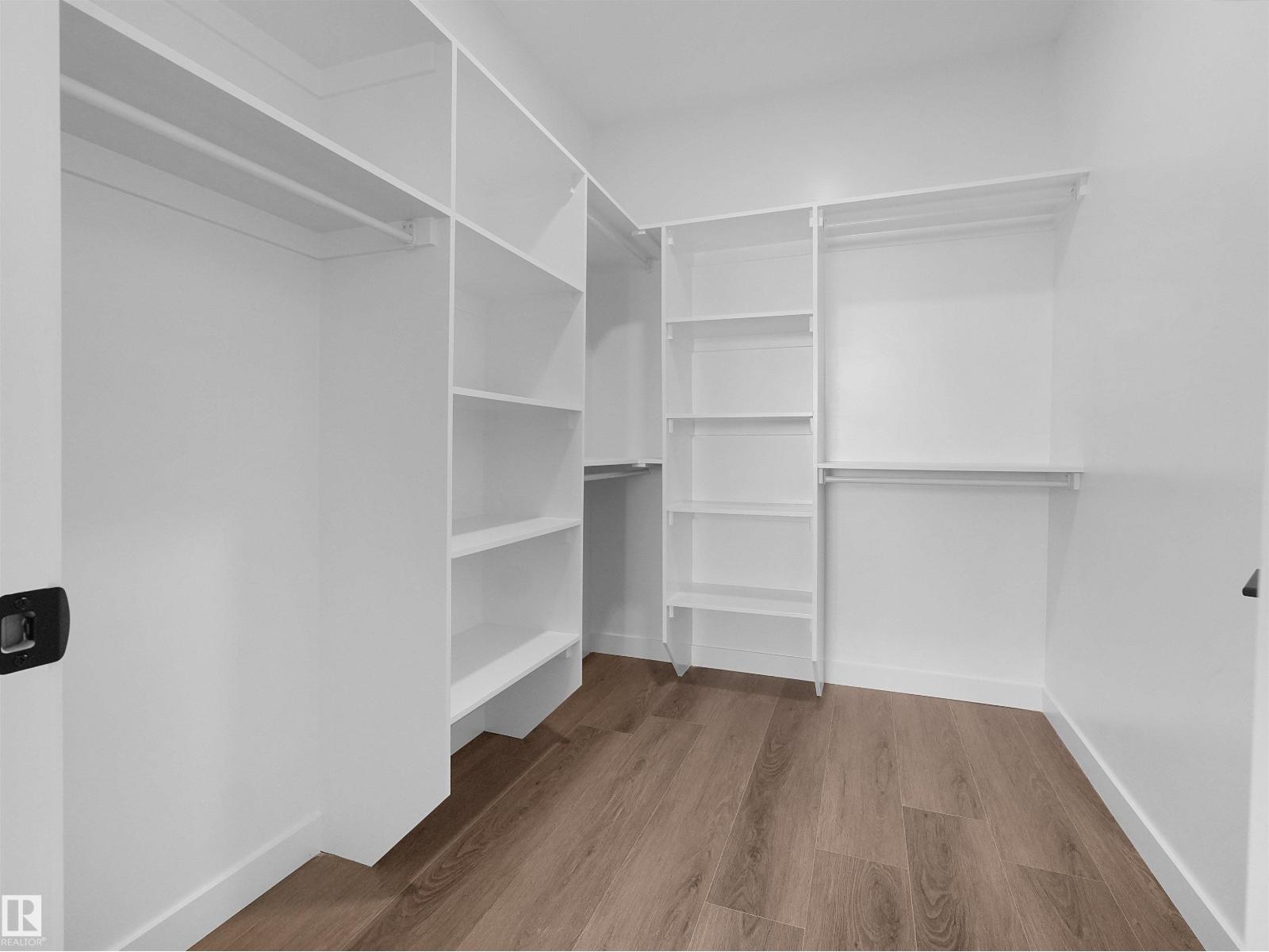 5225 47 Ave - 26
