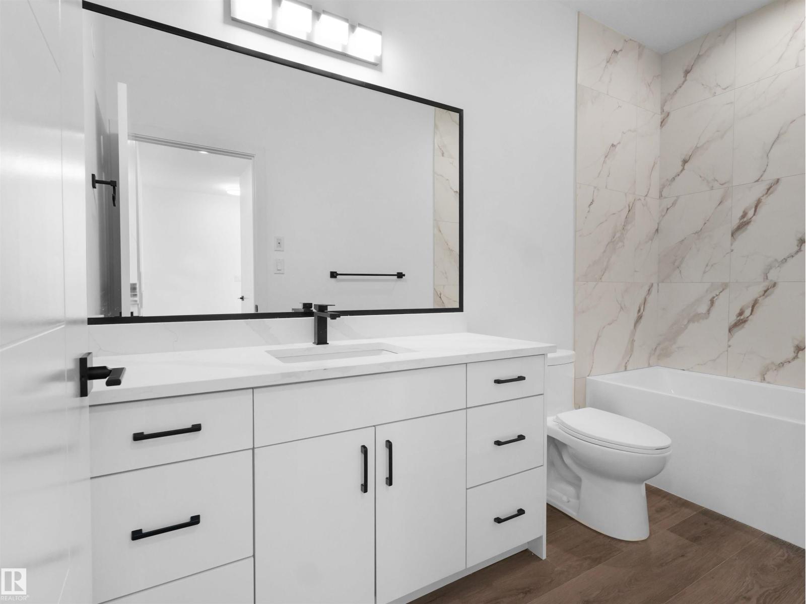 5225 47 Ave - 7