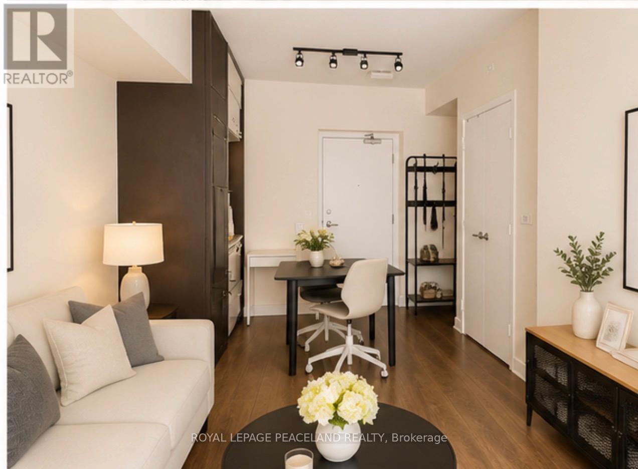 #808 15 GRENVILLE STREET - 7