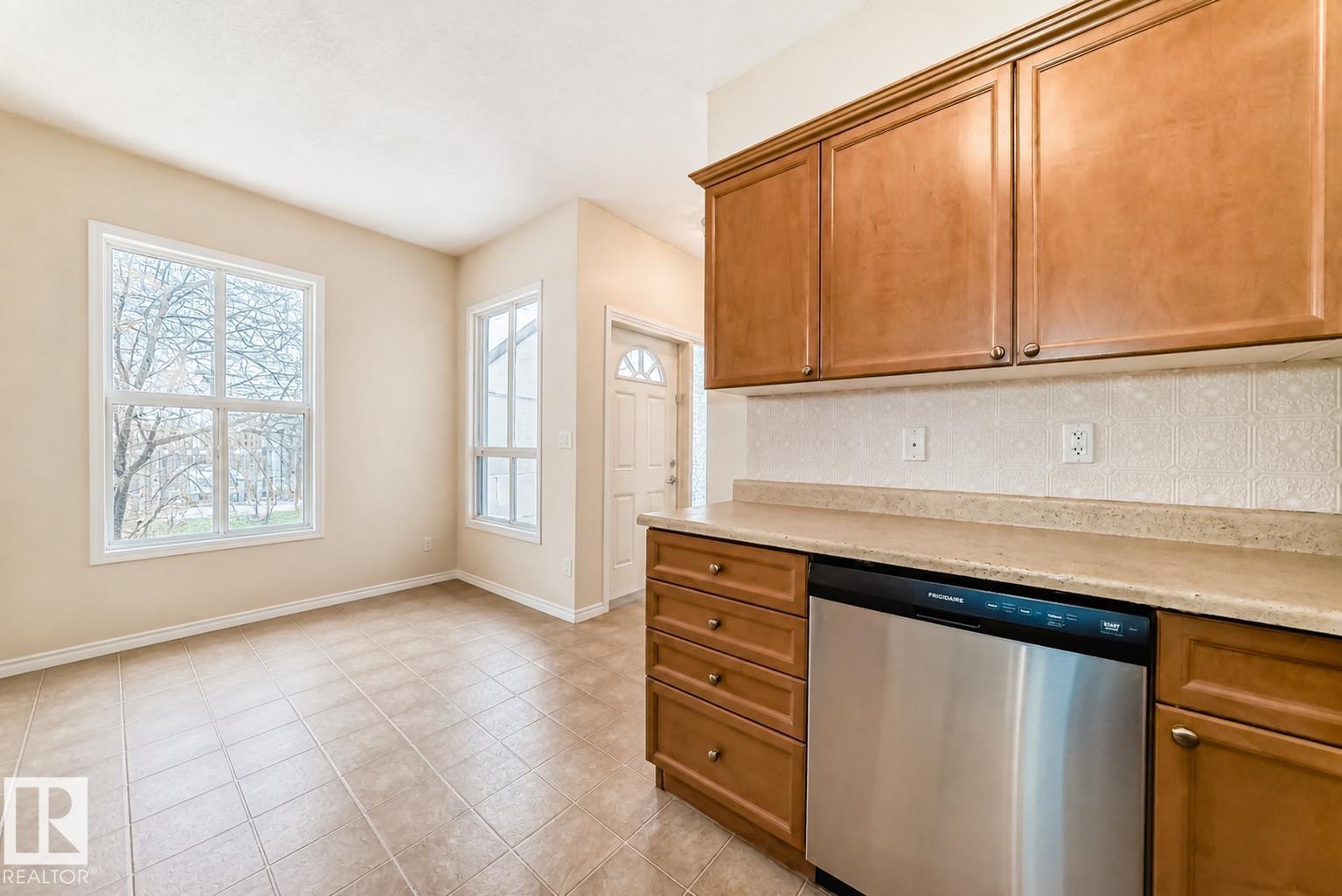 12308 117 AV NW, Edmonton