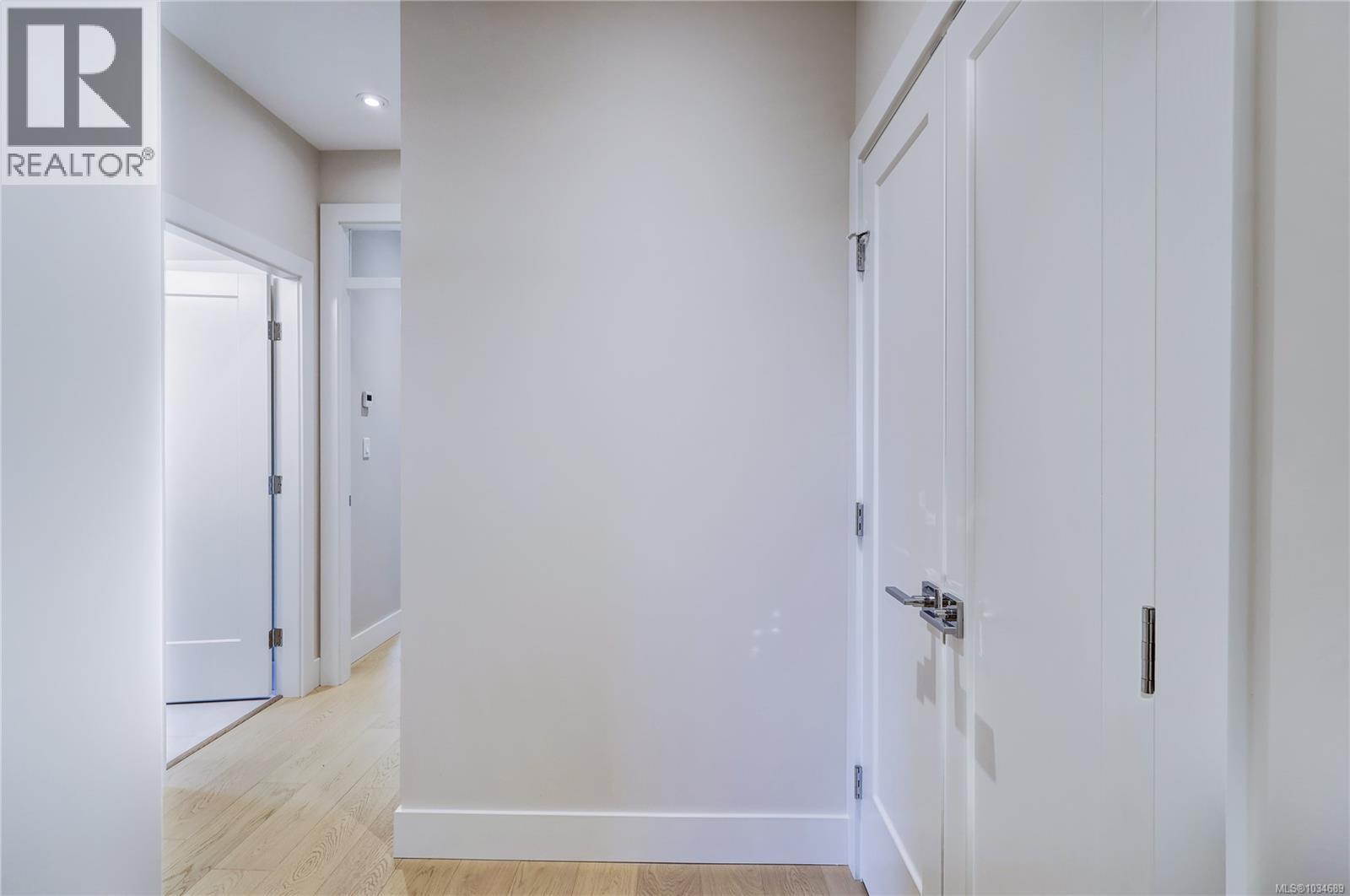 428 Craig St - 13