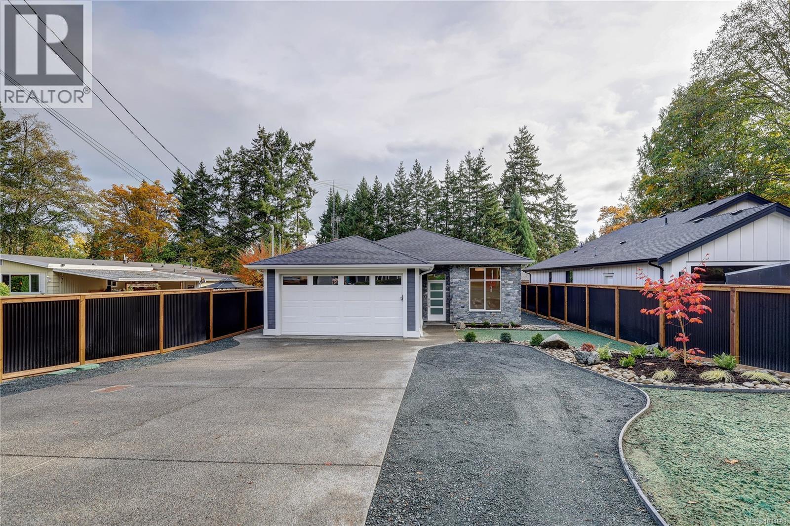 428 Craig St - Image 2