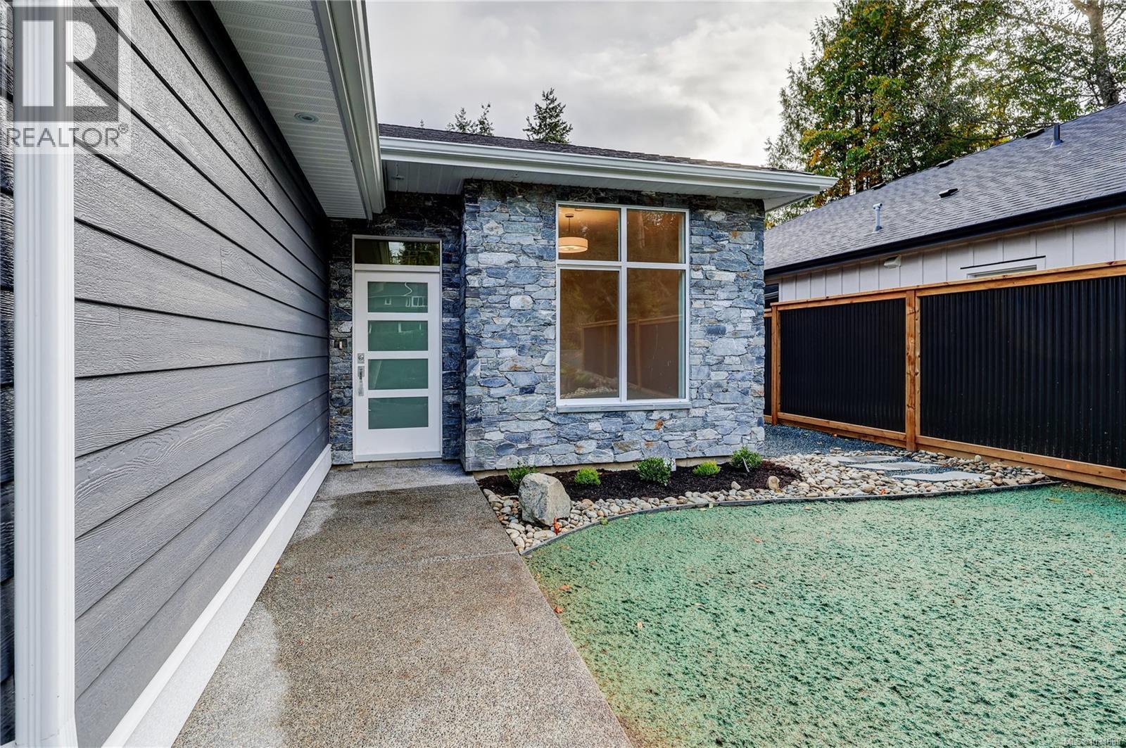 428 Craig St - 4