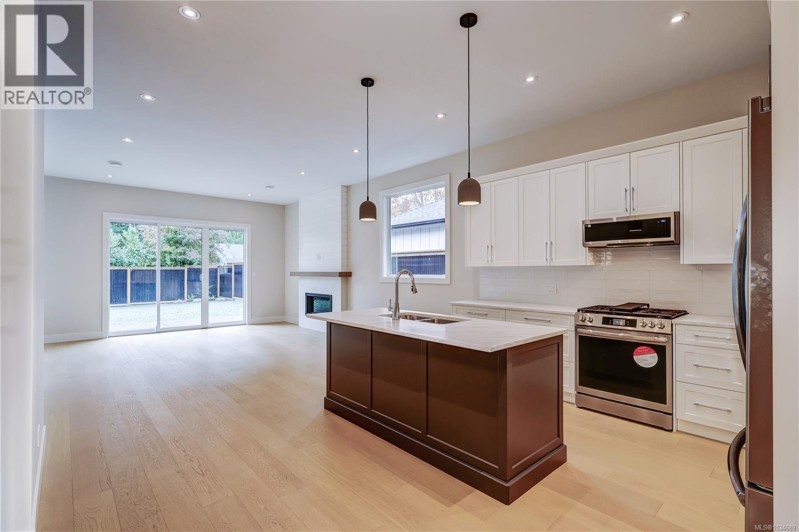428 Craig St - 6