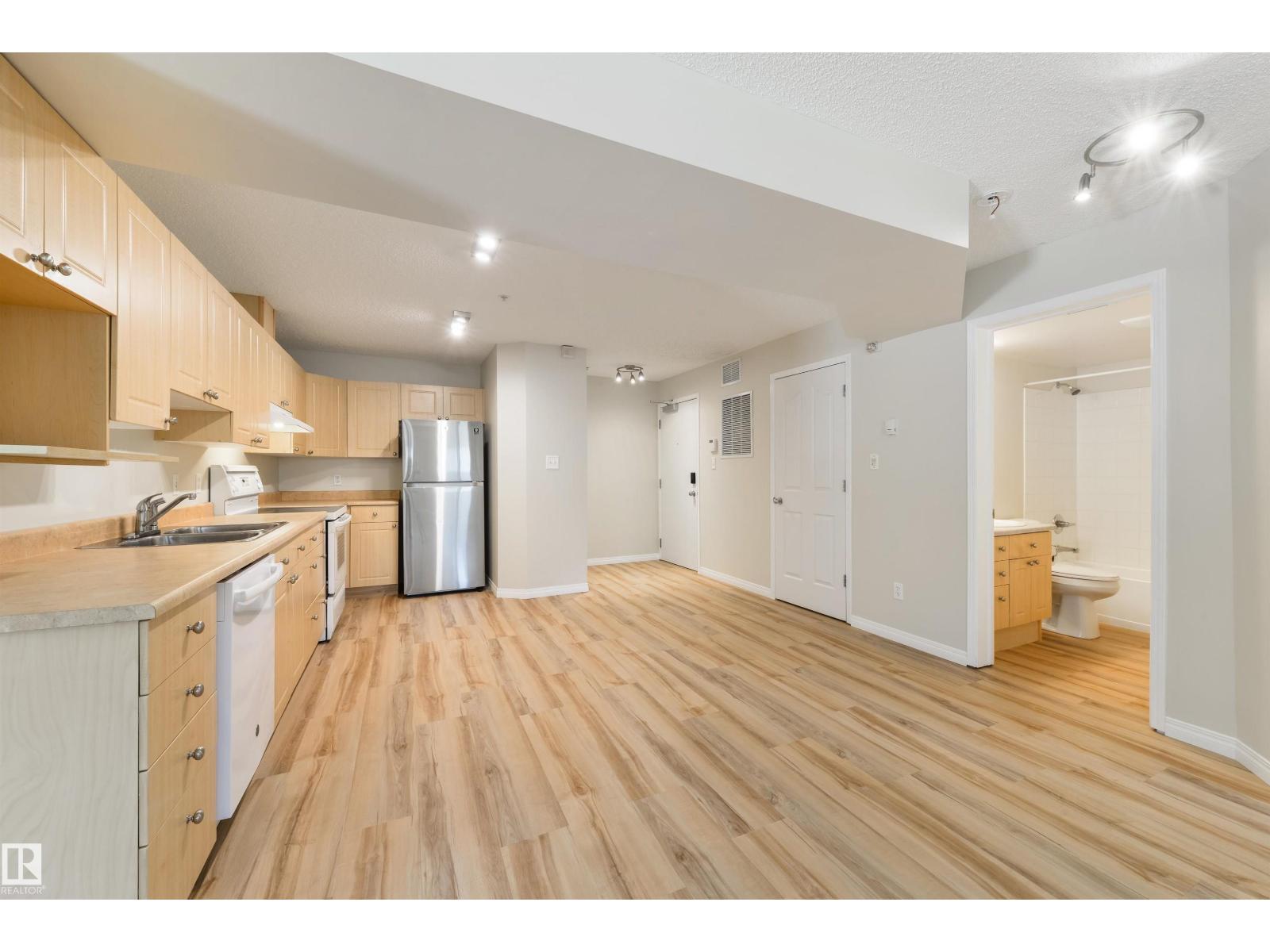 #112 10311 111 ST NW, Edmonton