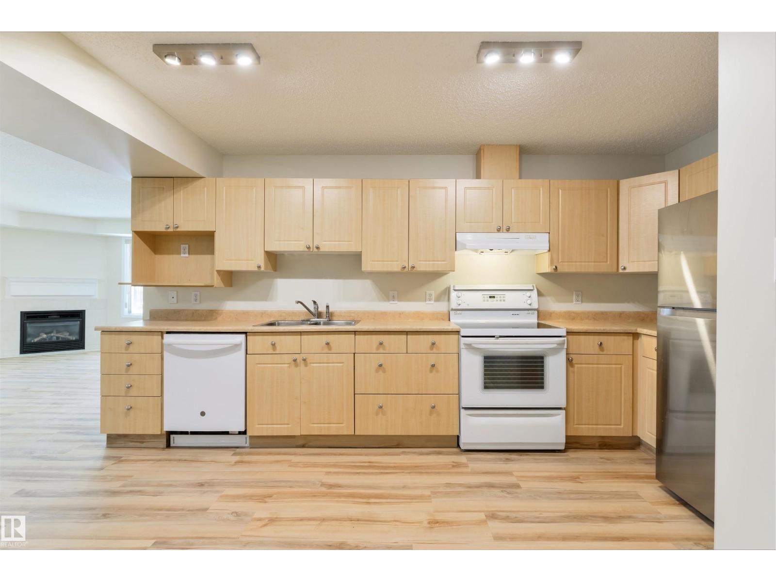 #112 10311 111 ST NW, Edmonton