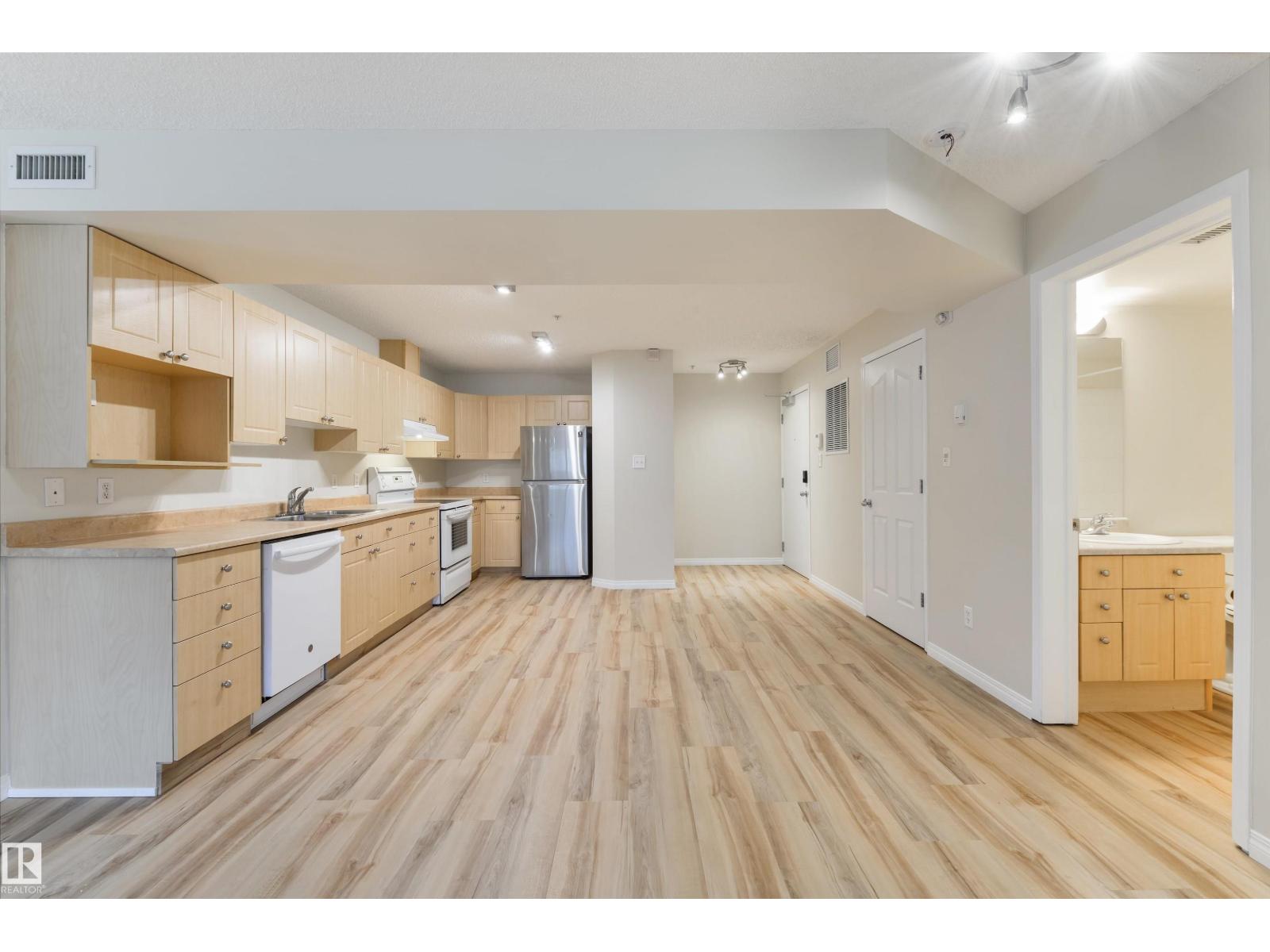 #112 10311 111 ST NW, Edmonton
