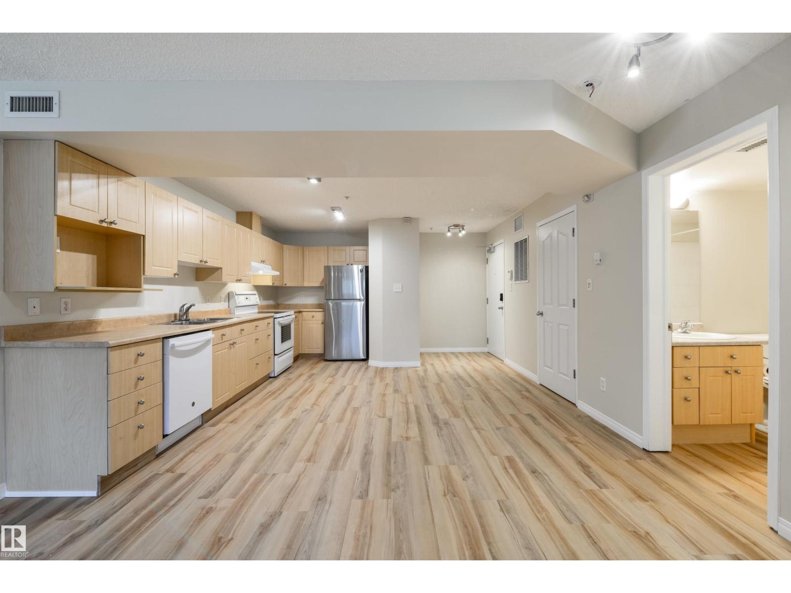 #112 10311 111 ST NW, Edmonton
