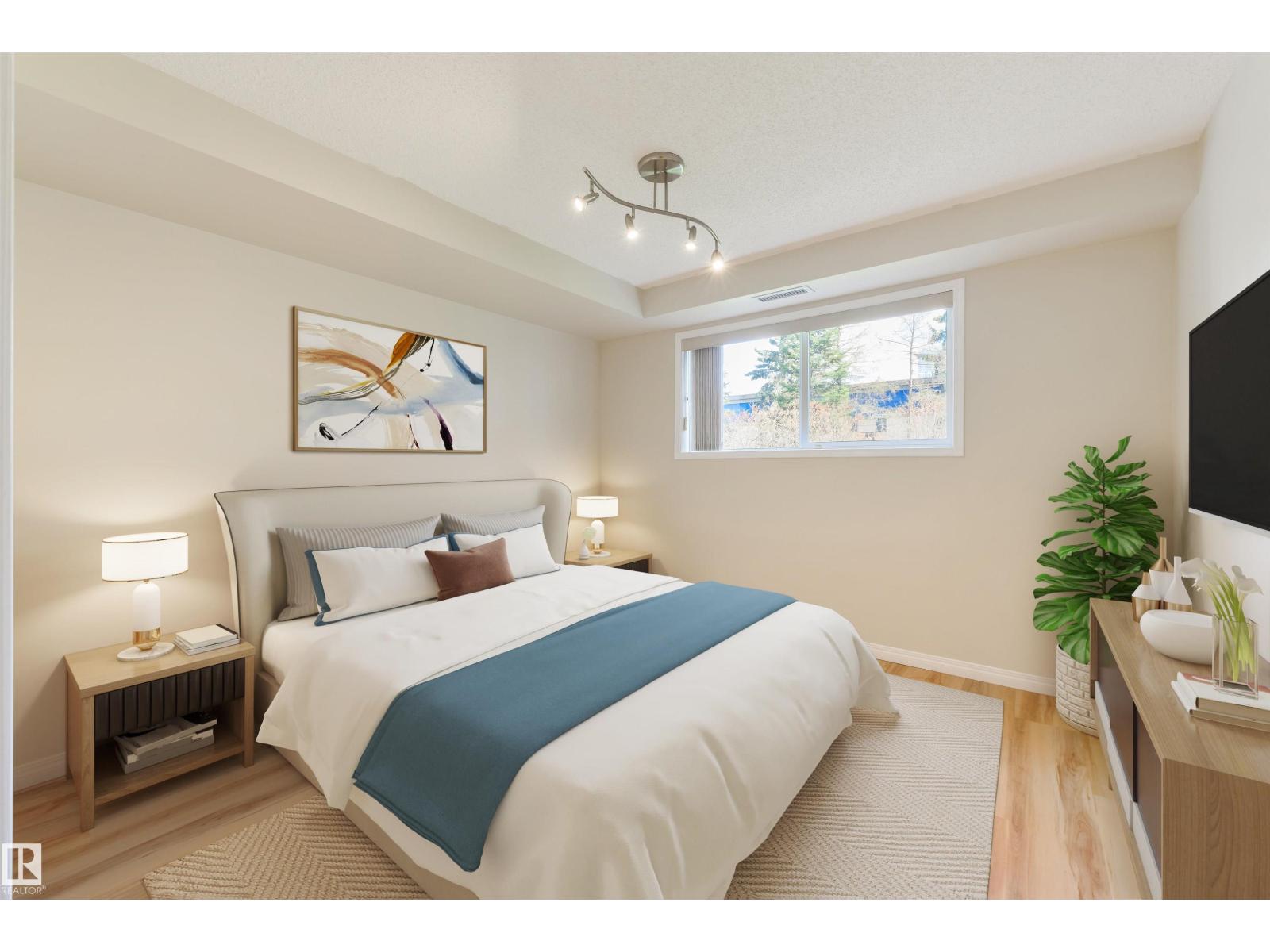 #112 10311 111 ST NW, Edmonton