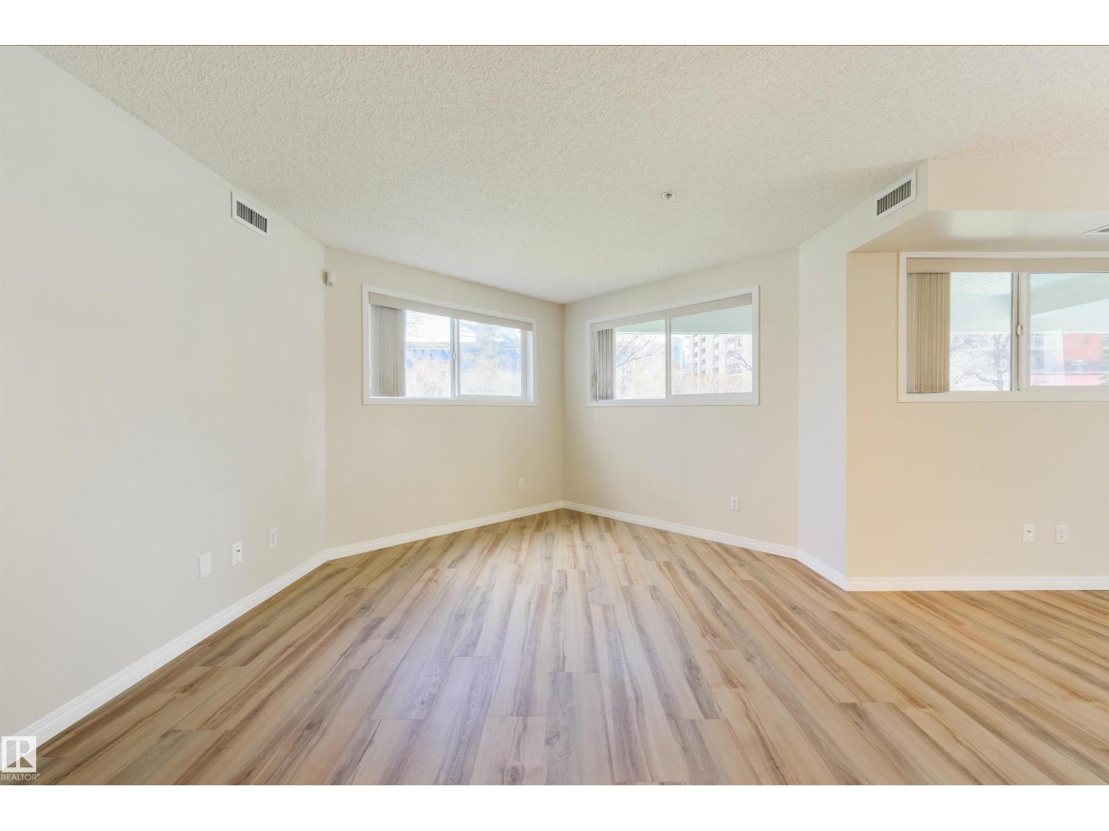 #112 10311 111 ST NW, Edmonton