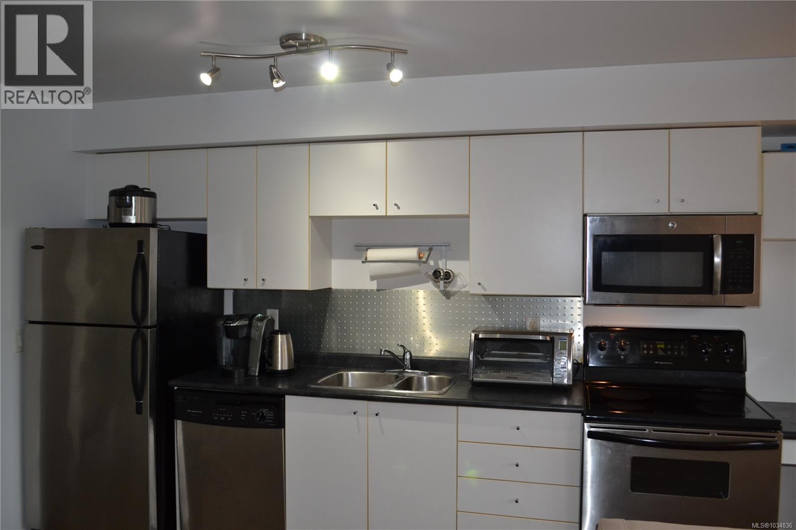 #208 932 Johnson St - 11