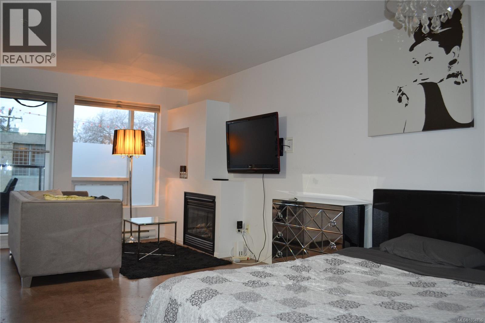 #208 932 Johnson St - 2
