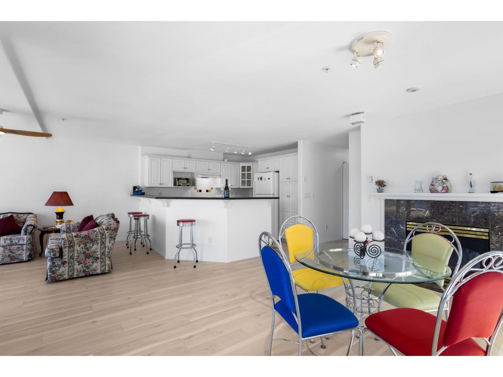 315 328 ESPLANADE AVENUE, Harrison Hot Springs, Harrison Hot Springs