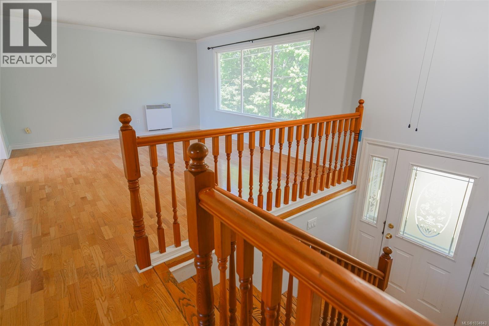 4594 Alwyn St - 10