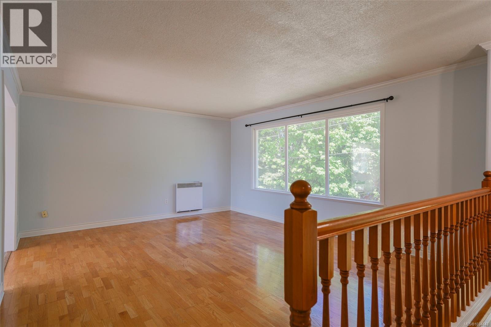 4594 Alwyn St - 11