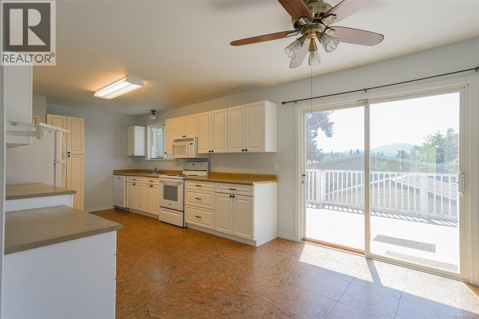 4594 Alwyn St - 14