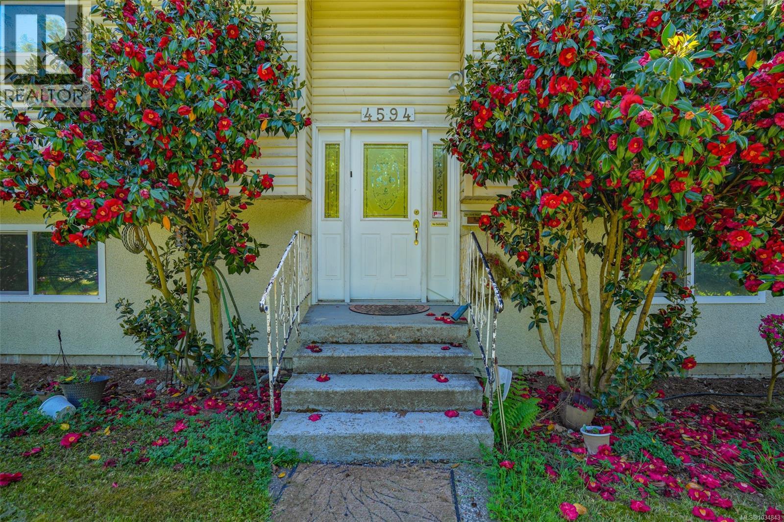 4594 Alwyn St - Image 2