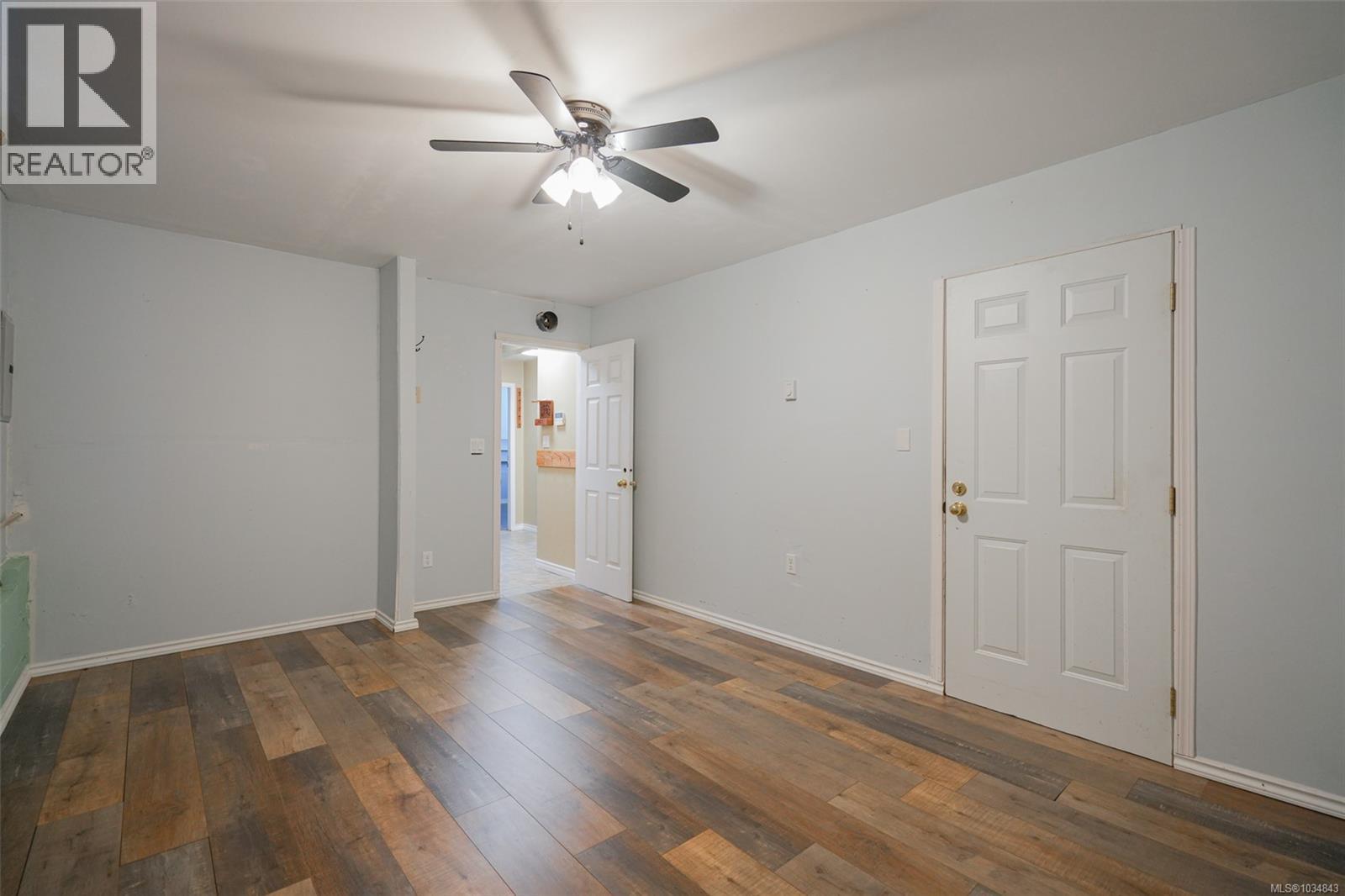 4594 Alwyn St - 27