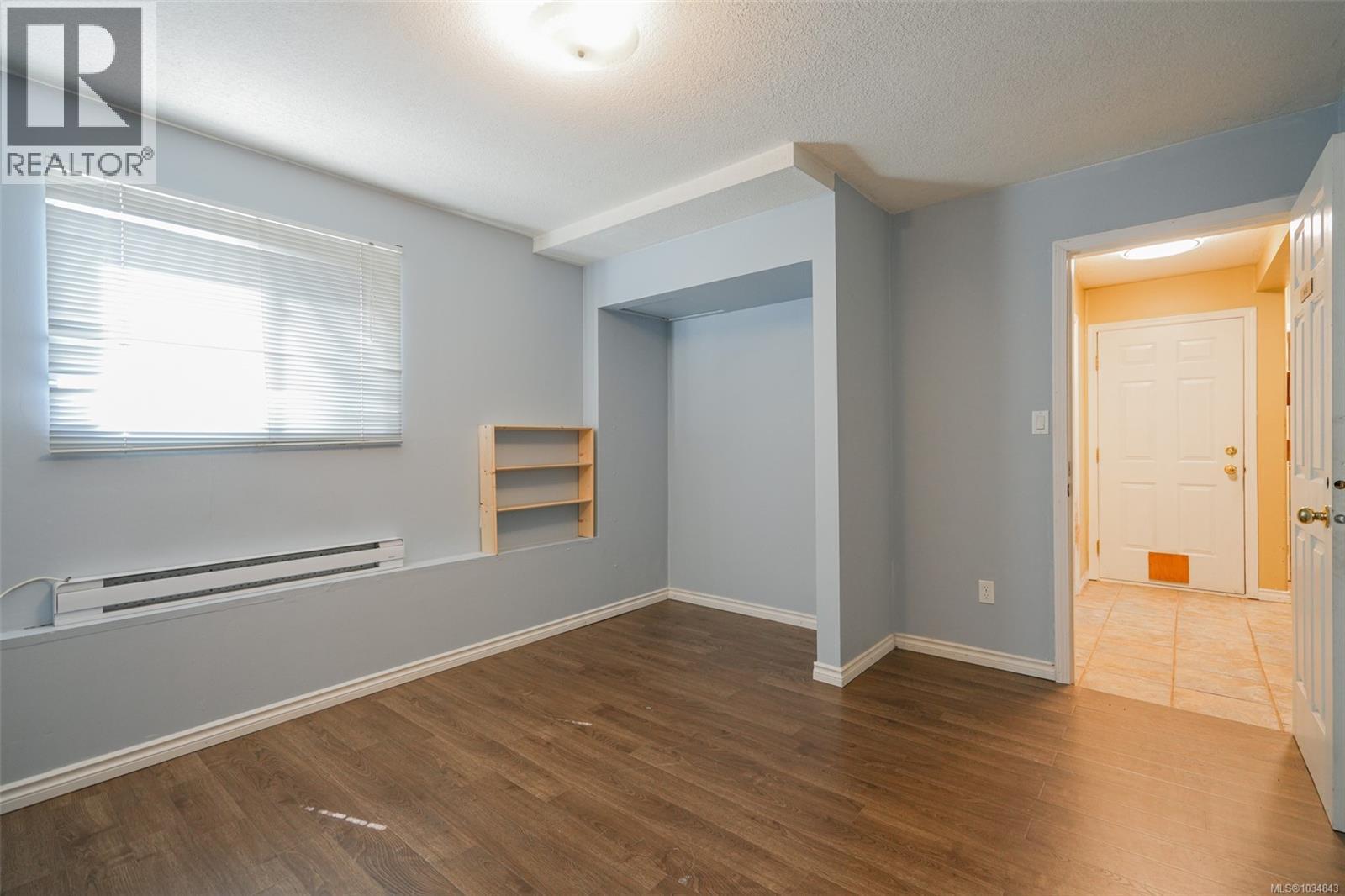 4594 Alwyn St - 28