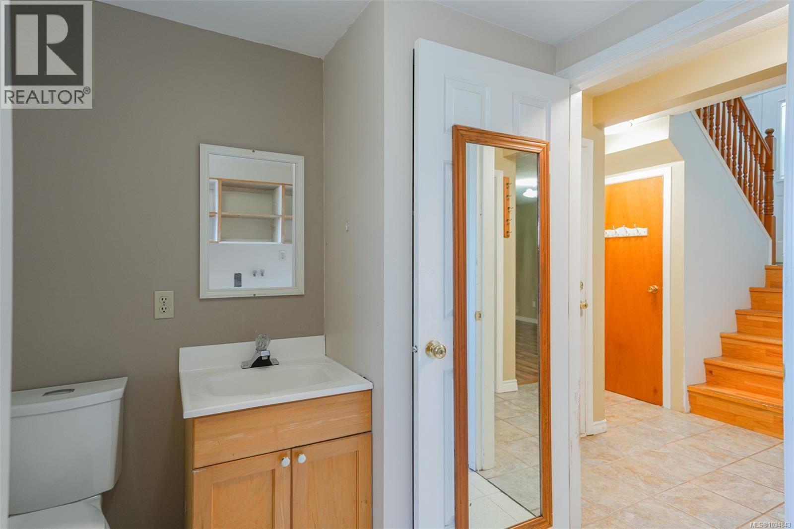 4594 Alwyn St - 31