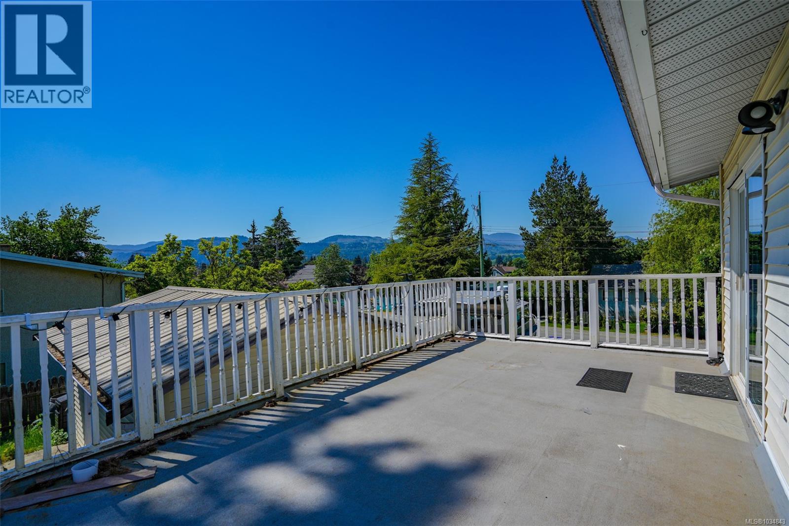 4594 Alwyn St - 6