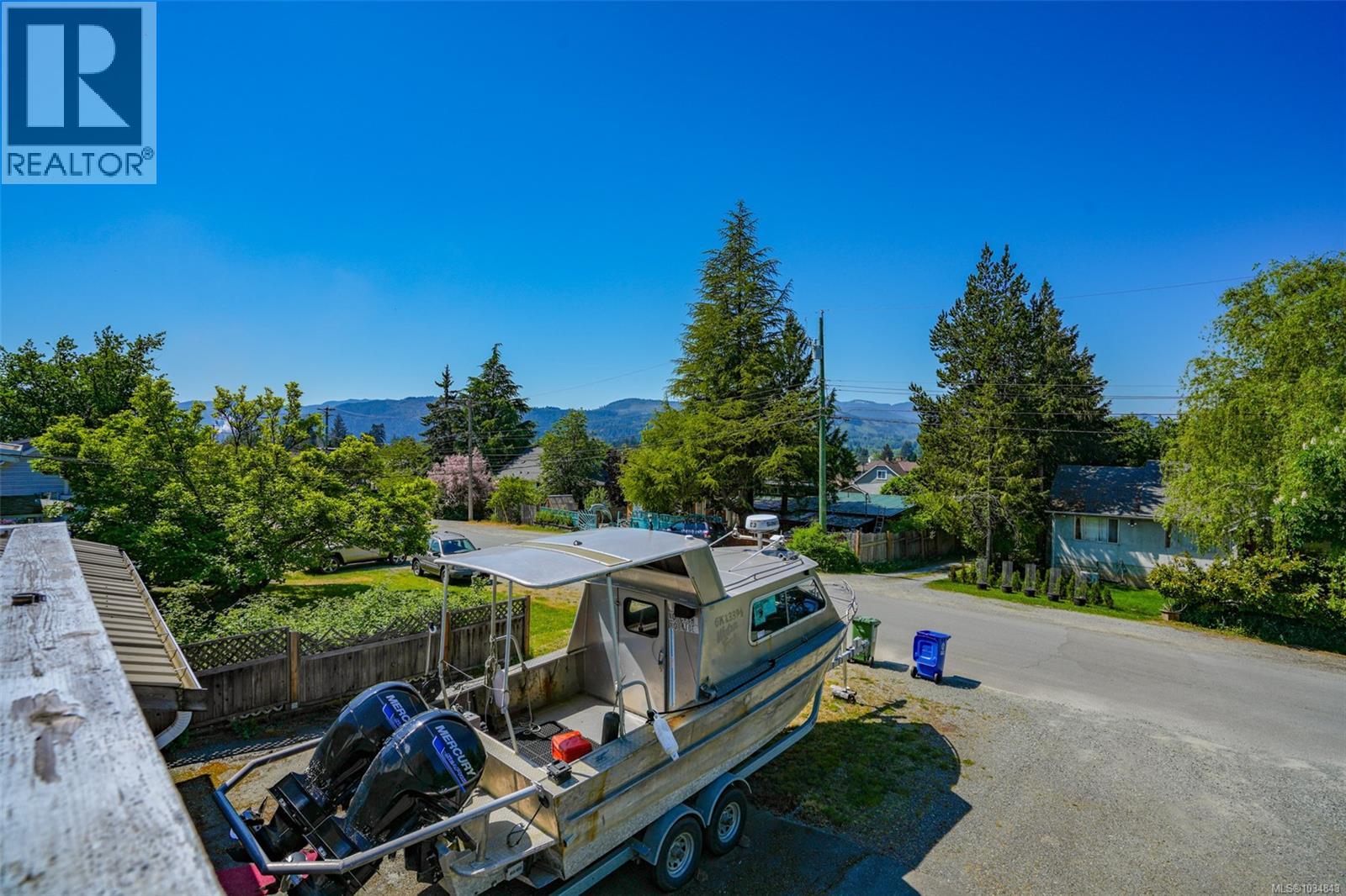 4594 Alwyn St - 9