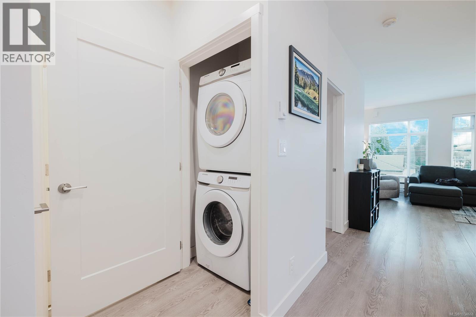 #202 707 Treanor Ave - 14